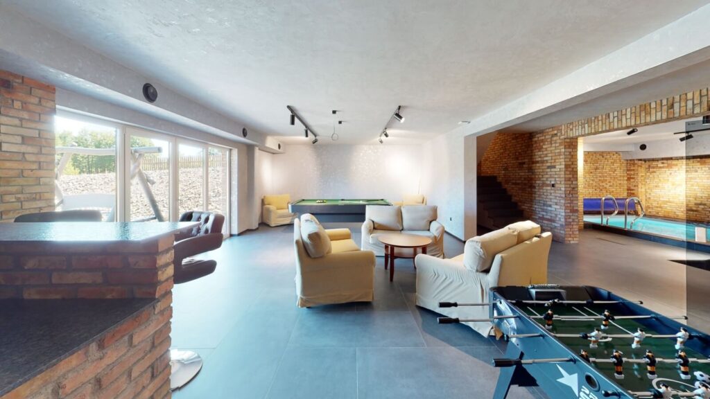 Bilard piłkarzyki i miejsce na karaoke