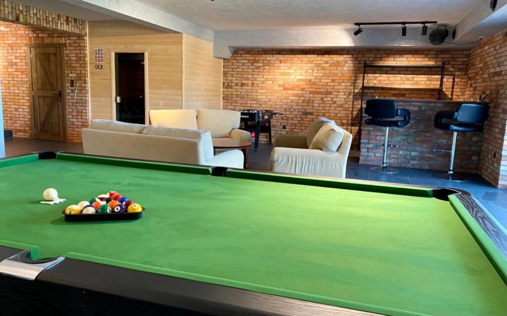 Bilard i miejsce na karaoke